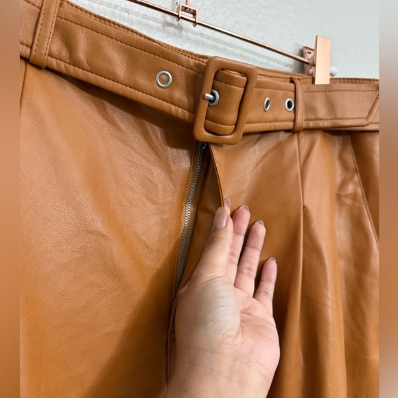 7 FOR ALL MANKIND Belted Faux Leather Wide Leg Pants in Brown - Picture 5 of 10